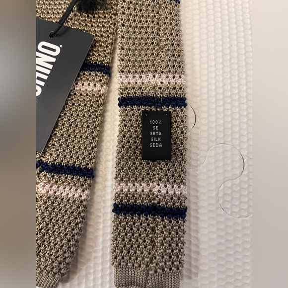 NWT Moschino Knit Tie 100% Silk Made in Italy Tan Navy Blue Stripe - Picture 7 of 10